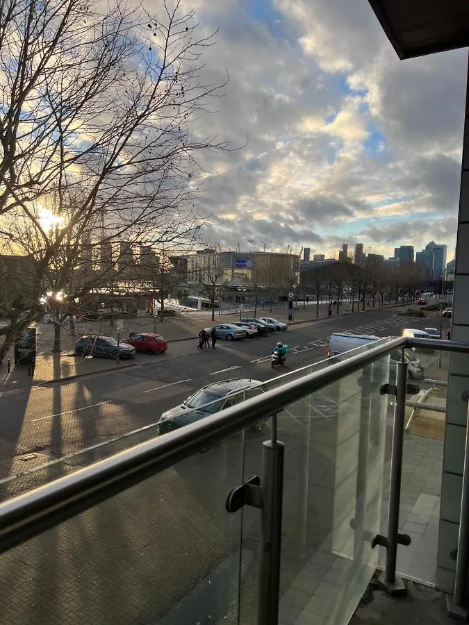 Royal Victoria Flat2 Apartment London