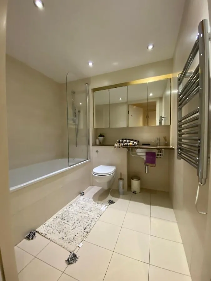 Royal Victoria Flat2 Apartment London 0*,