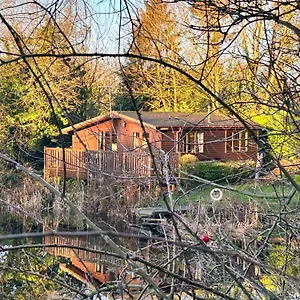 'mallard' Secluded Fishermans Chalet Allerthorpe